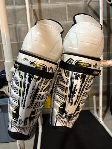 Intermediate CCM Tacks 5092 12" Shin Pads (Used)