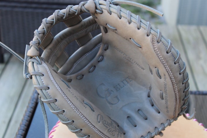 RH Rawlings Catcher's Gg elite Softball Glove 33" (Used)