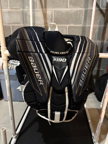 Small Bauer Supreme S190 Goalie Chest Protector (Used)