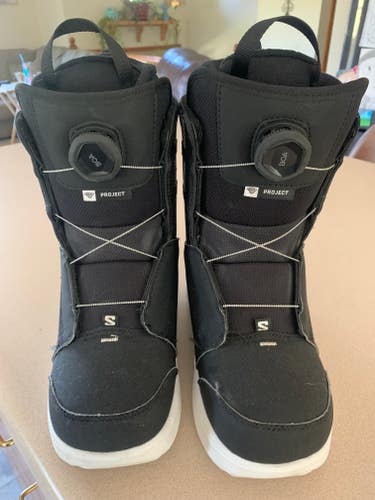 6Y (Big Kids / Youth) Salomon Snowboard Boots (Used)