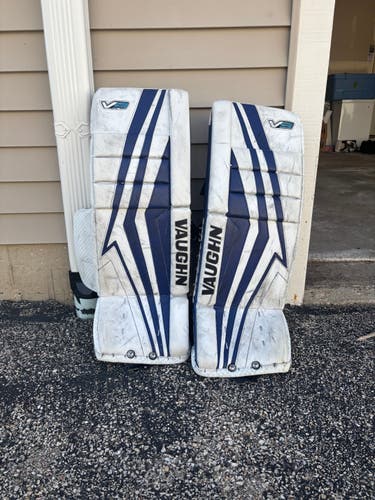 2020 28" Vaughn V9 Goalie Leg Pads Pro Stock (Used)