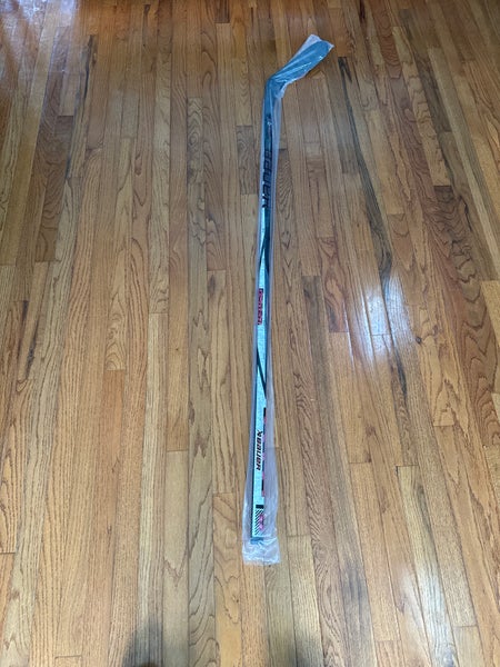 Senior Bauer Twitch Right Handed Hockey Stick P28 (New)