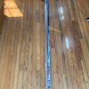 Senior Bauer Twitch Right Handed Hockey Stick P28 (New)