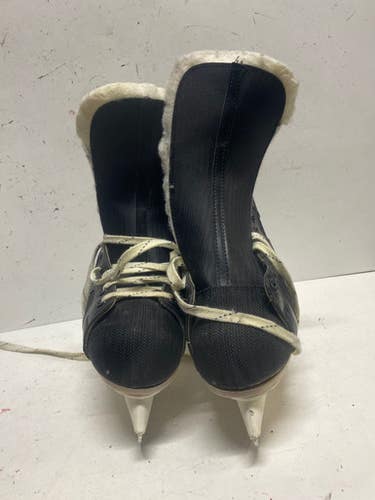 Used Senior Size 9 Hockey Skates