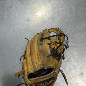 Used Wilson A2000 BB/SB Glove RH Throw Brown 11 1/2" 11605-S000204871