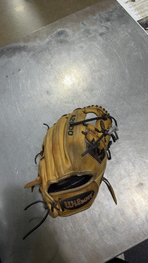 Used Wilson A2000 BB/SB Glove RH Throw Brown 11 1/2" 11605-S000204871