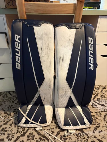 Small Bauer Supreme S190 Goalie Leg Pads (Used)
