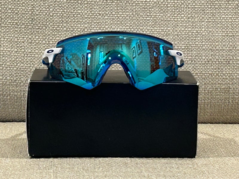 One Size Fits All Oakley Encoder Sunglasses (New)