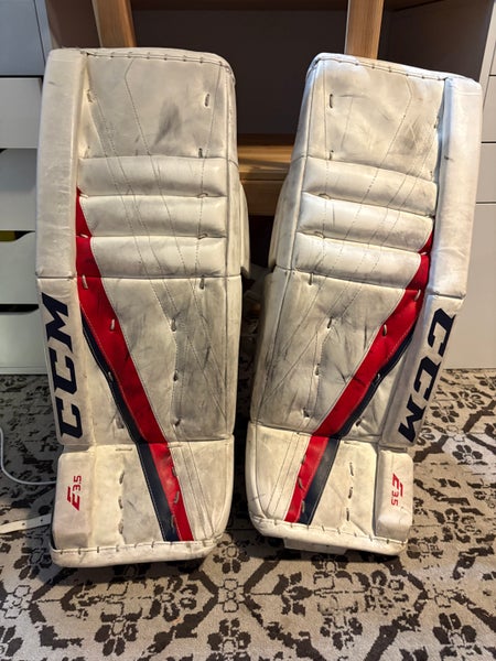 26" CCM eflex 3.5 Goalie Leg Pads (Used)