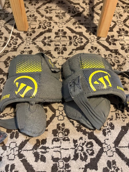 Warrior Jr Knee Guards (Used)