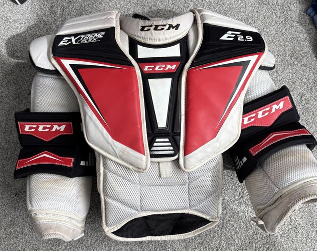 Large CCM Extreme Flex Shield E2.9 Goalie Chest Protector (Used)