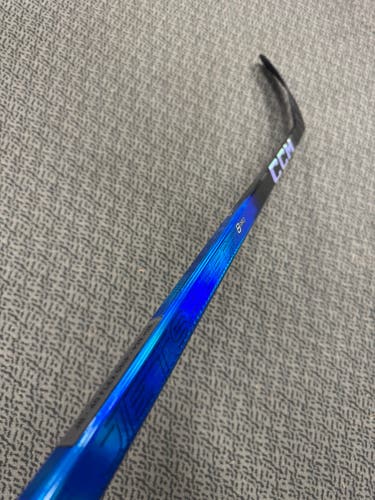 Junior CCM JetSpeed FT8 Pro Right Handed Hockey Stick P29+1/4 (New)