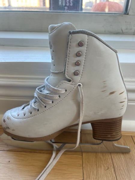 Jackson Ultima Elle Figure Skates B Adult 4.5 (Used)