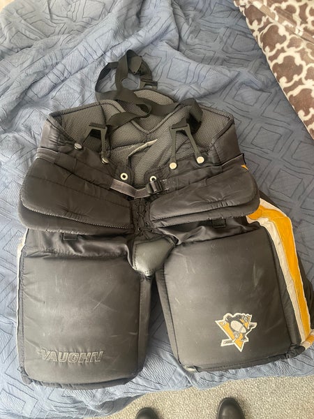 Pittsburgh Penguins NHL, Senior Large Vaughn Hockey Goalie Pants Pro Stock (Used)