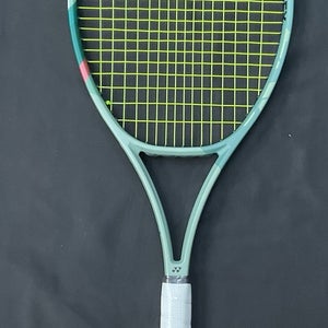 Yonex Percept 100L Grip Size 2 Used Once