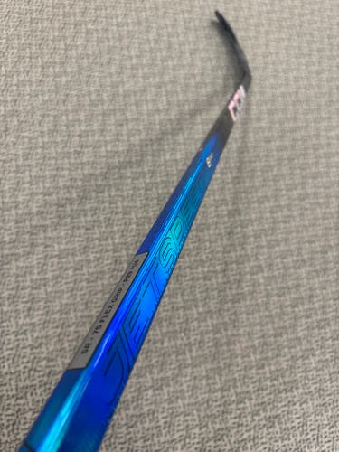 Senior CCM Blue JetSpeed FT8 Pro Right Handed Hockey Stick P29+1/4 (New)
