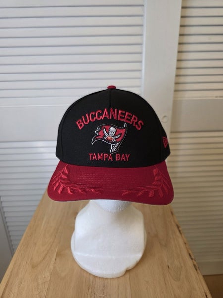 NWS Tampa Bay Buccaneers 2025 New Era Draft 9forty M-Crown Snapback Hat