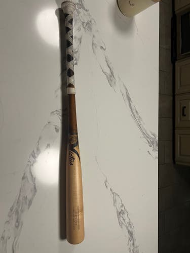 Victus Julio Rodriguez Pro Reserve Wood Maple Bat (-3) 30 oz 33" (Used)