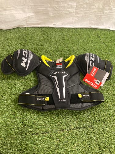 Small Senior CCM Tacks 9550 Shoulder Pads (Used)