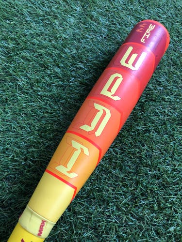 2025 Easton Hype Fire Composite Bat USABat Certified (-11) | 18 oz 29"