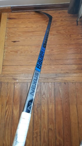 Senior Bauer Nexus 2N Pro Right Handed Hockey Stick P92 (Used)