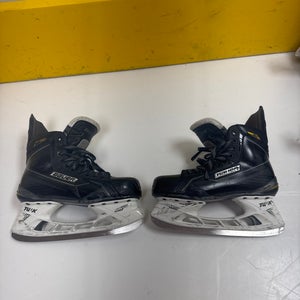Bauer Supreme 180 Hockey Skates Regular Width 8 (Used)