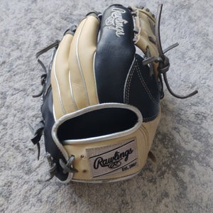 Pitcher's RH Rawlings Heart of the Hide Baseball Glove 11.5" (Used)