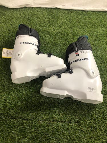 Mondo 24 & 24.5 Men's HEAD Ski Boots Medium Flex (Used)