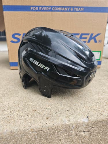 Small Bauer Hyperlite 2 Helmet (Used)