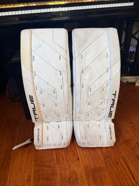 28" 2024 True HZRDUS Goalie Leg Pads (Used)