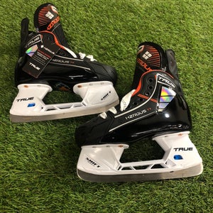 New True HZRDUS 7X Hockey Skates | Junior 2.5 (Regular)