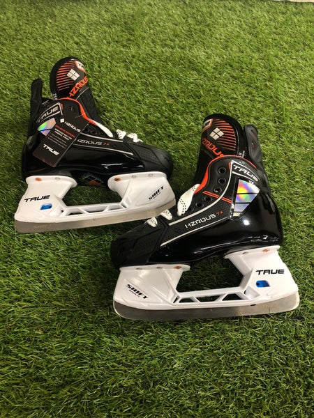 Junior True HZRDUS 7X Hockey Skates Regular Width Size 2.5 (New)