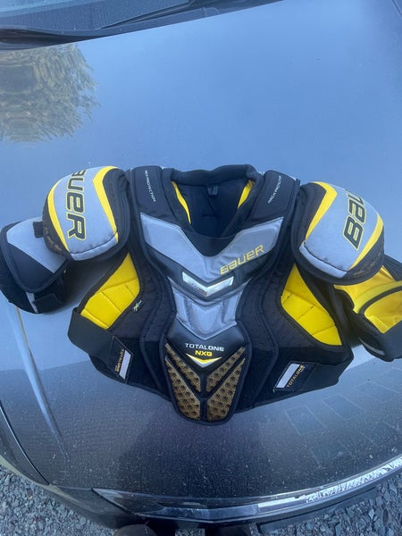 Men's Large Senior Bauer Supreme TotalOne NXG Shoulder Pads Pro Stock (Used)