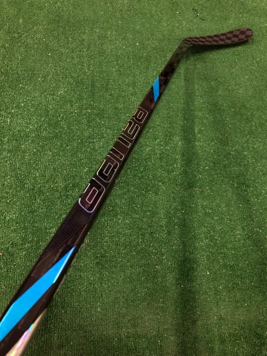 Intermediate Bauer Nexus Tracer Hockey Stick Right Handed P28 (Used)