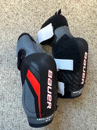 Junior Medium Bauer Lil Sport Elbow Pads (Used)