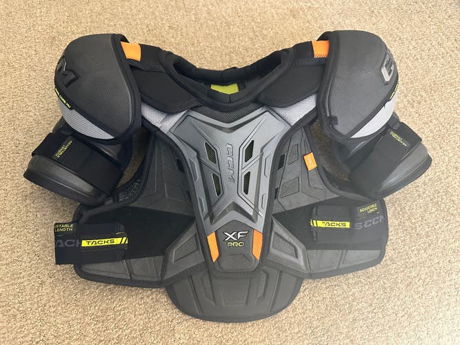CCM Tacks XF Pro Shoulder Pads - Senior Small
