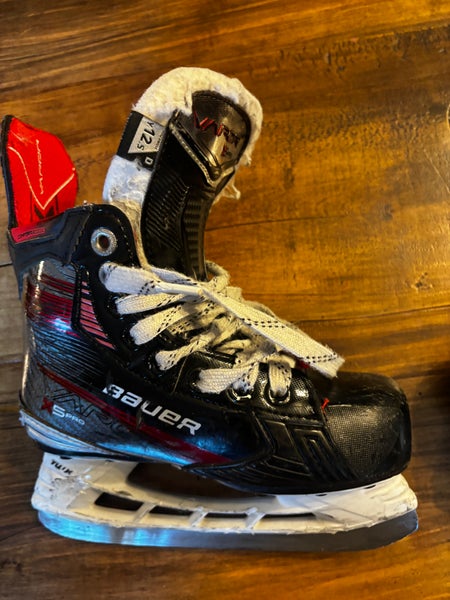 2024 Bauer Vapor X5 Pro Hockey Skates Regular Width 12.5 (Used)