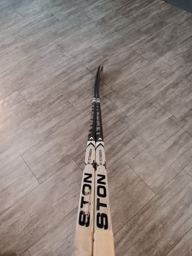 Intermediate Easton S19 Left Hand Hockey Stick Heel Pattern (New)