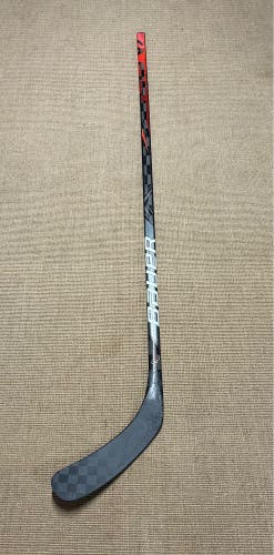 Bauer Vapor FlyLite Right Handed P92 77 Flex SR Refurbished