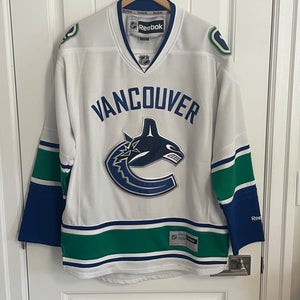 Authentic Reebok Vancouver Canucks White Orca Jersey Size Large