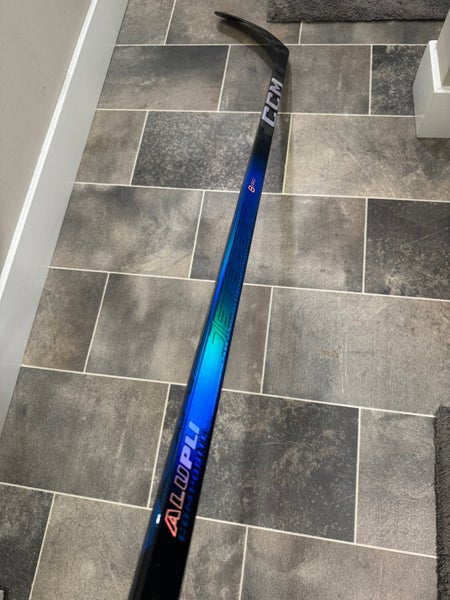 Senior CCM Blue JetSpeed FT8 Pro Right Handed Hockey Stick P29+1/4 (New)