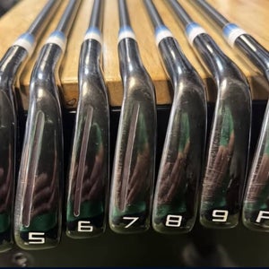 Men's 2020 TaylorMade P-790 Right Handed Iron Set Regular Flex Steel Shaft (Used)