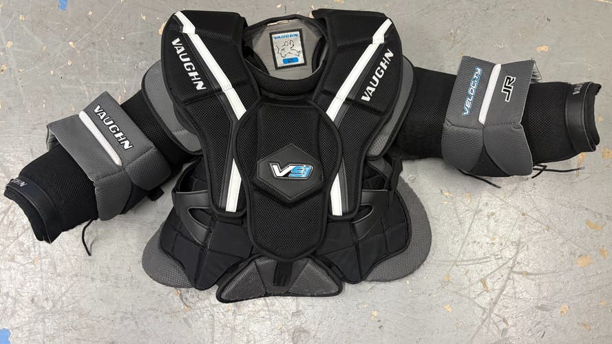 Vaughn Velocity V9 Junior Medium/Large Goalie Chest Protector - Used