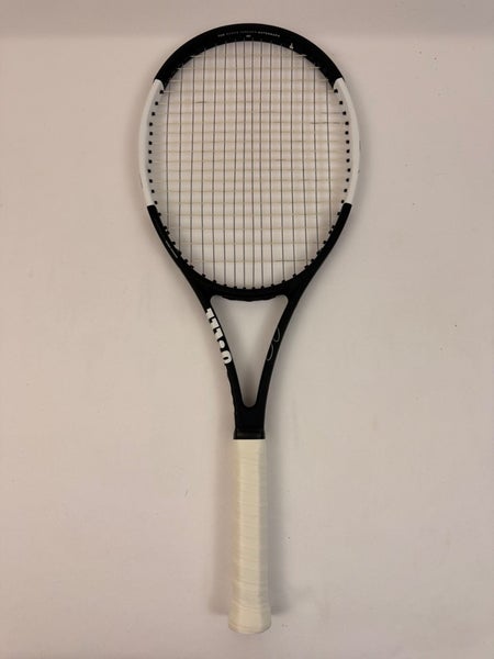 Wilson Pro Staff RF97 V12 Tuxedo, 4 3/8 Very Good Condition