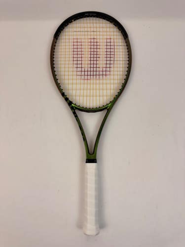 Wilson Blade 98 18x20 V8, 4 3/8 Excellent 9/10