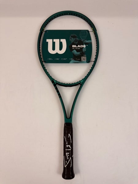 NEW Wilson Blade 98 V9 18x20 Signed by Stefanos Tsitsipas, 4 3/8