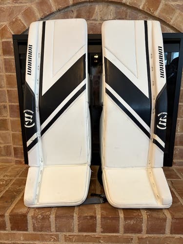 30" Warrior Ritual G6 E+ Goalie Leg Pads (Used)
