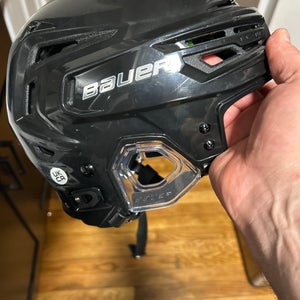 Small Bauer Re-Akt 155 Helmet (New)