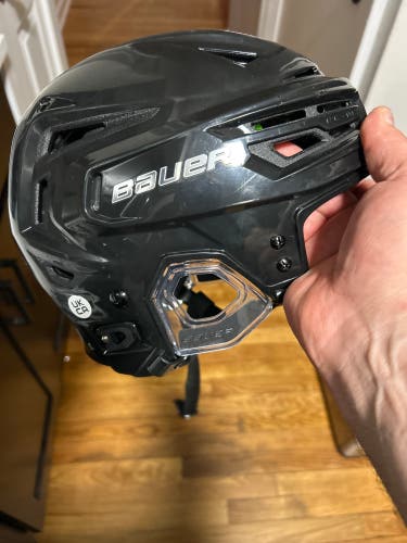 Small Bauer Re-Akt 155 Helmet (New)