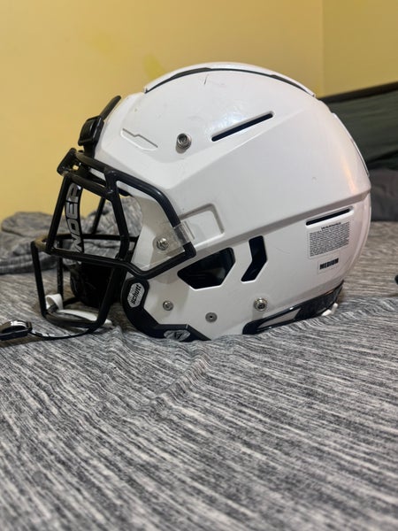 Medium Youth Schutt F7 Helmet (Used)